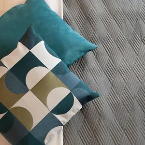 https://phoenix-maison-dhtes-spa.fr-provencehotel.com