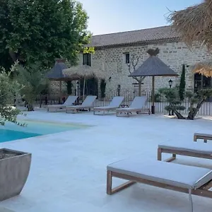 https://le-mas-mila.fr-provencehotel.com